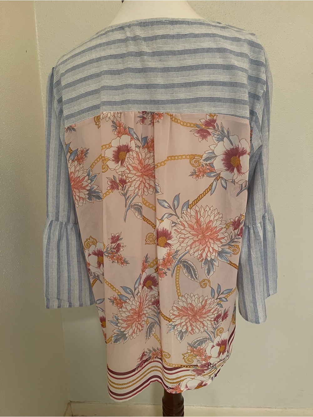 Savanna Jane Boho Embroidered Strip Blouse with Floral back. Size 1X - Picture 5 of 11